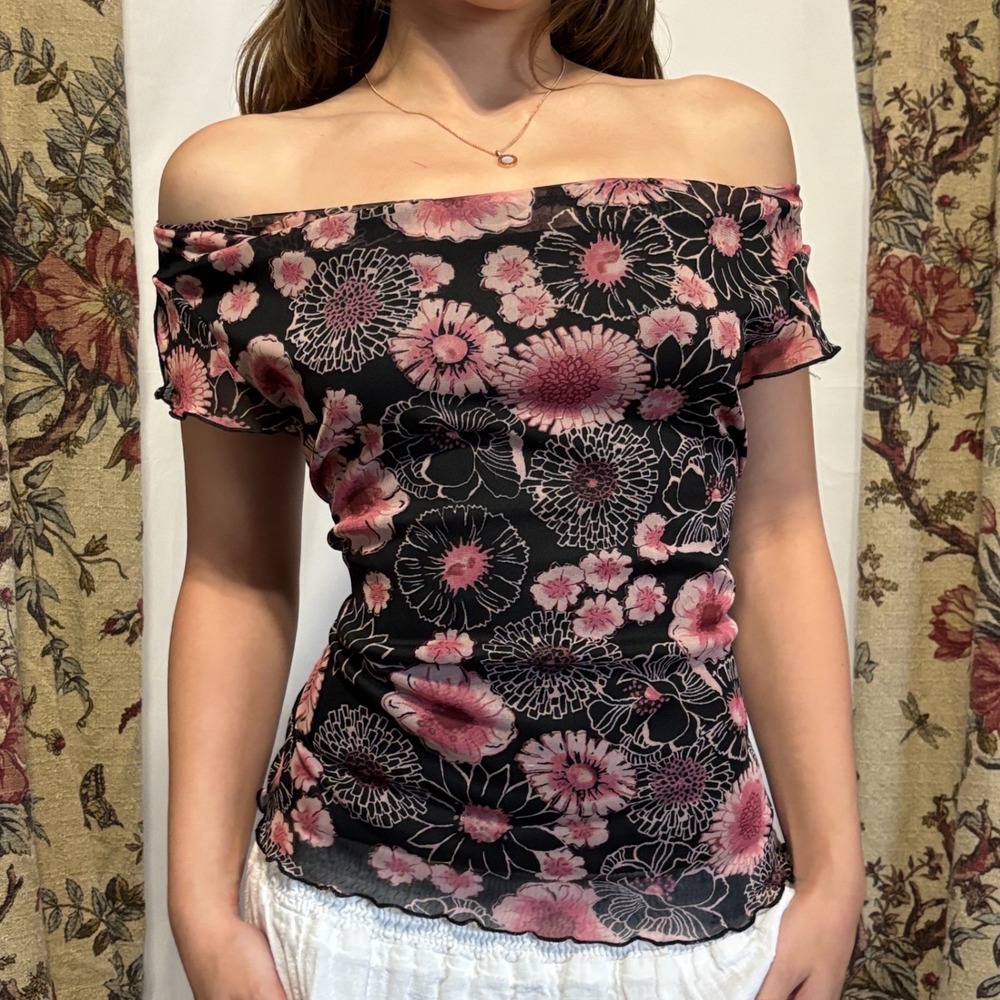 WRAPPER Y2k black off shoulder top with floral design all over size medium